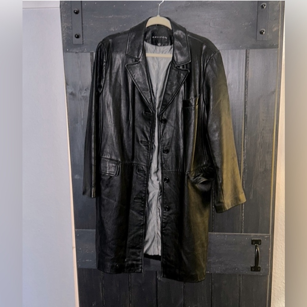 Gallery 100% Genuine Leather Women’s M